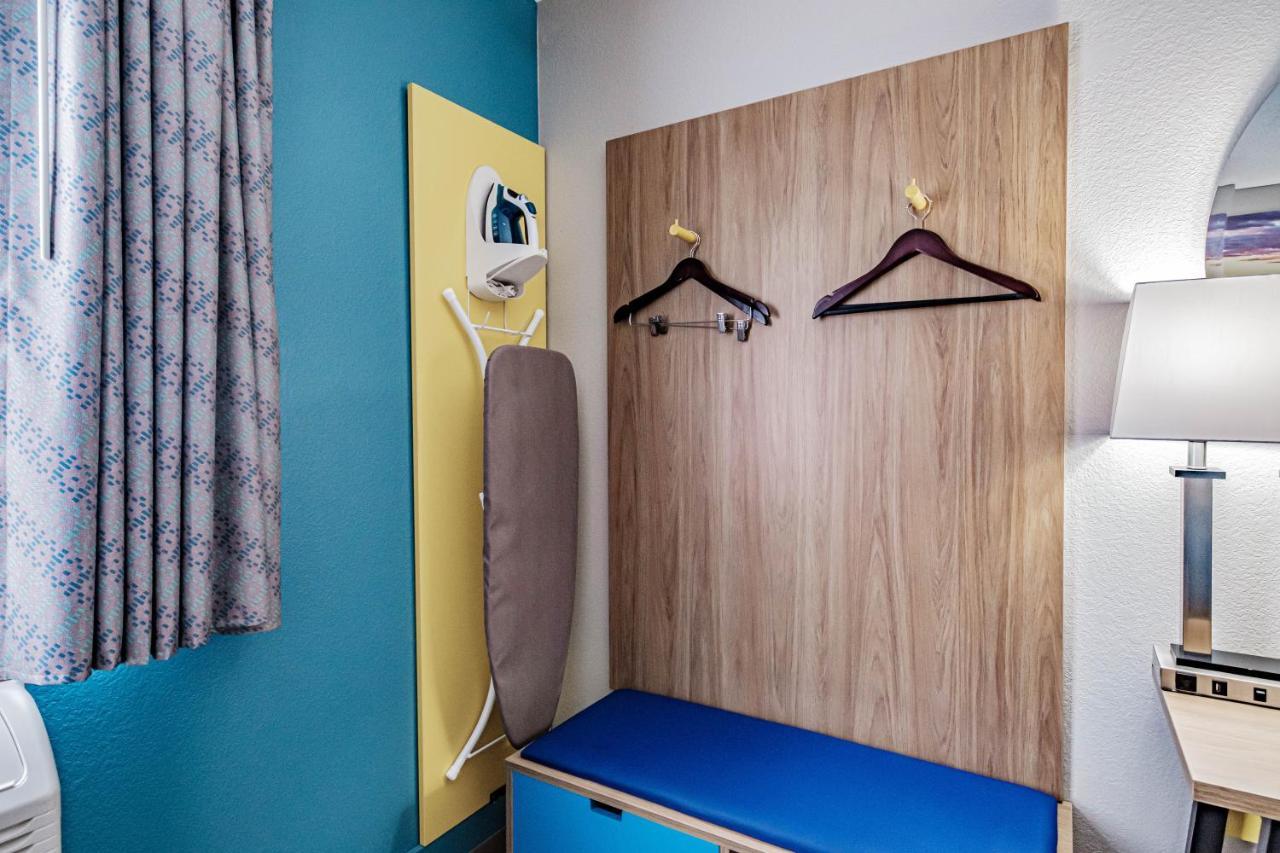 Days Inn By Wyndham Brunswick Bath Area Eksteriør bilde