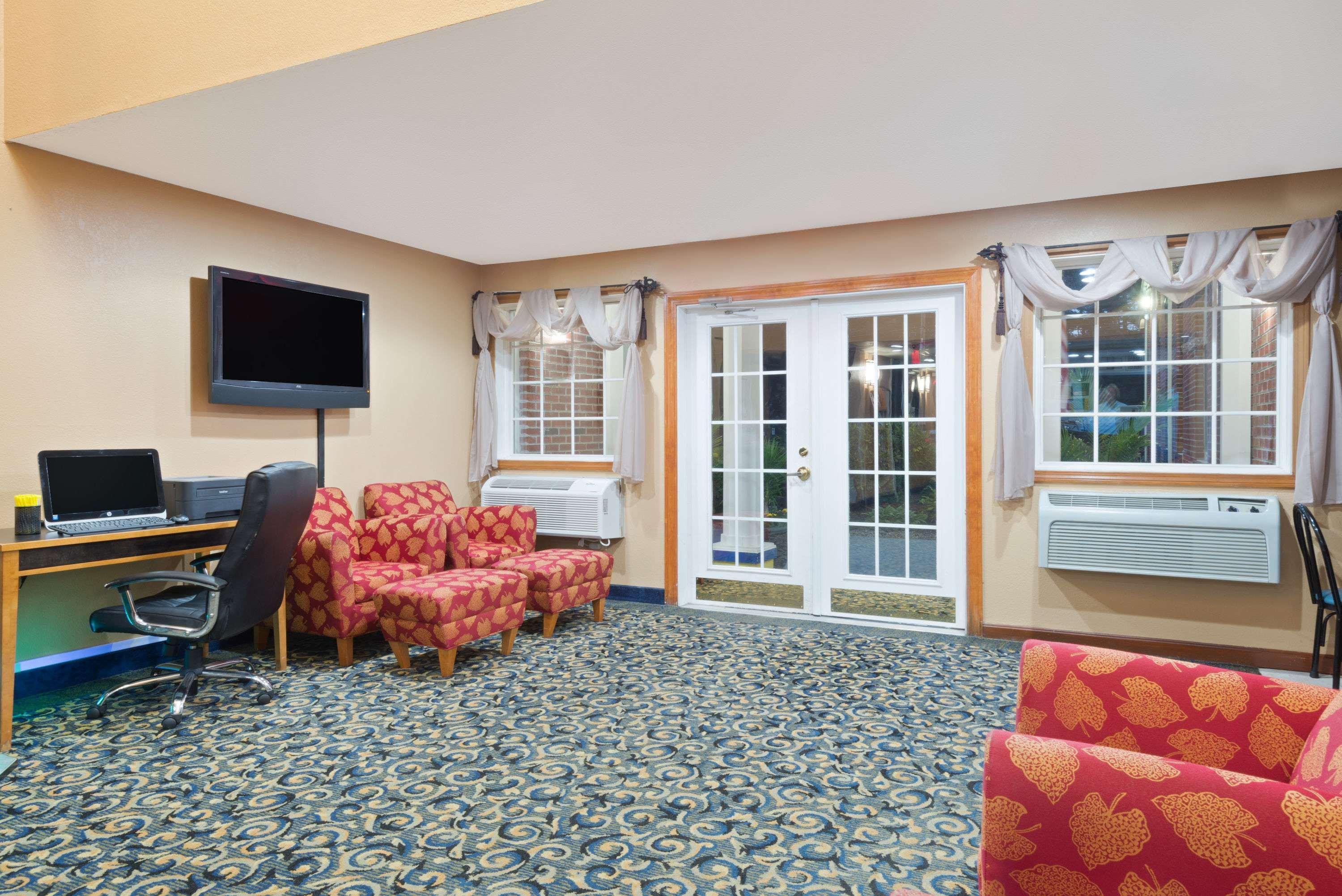 Days Inn By Wyndham Brunswick Bath Area Eksteriør bilde