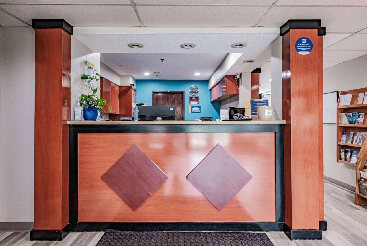 Days Inn By Wyndham Brunswick Bath Area Eksteriør bilde