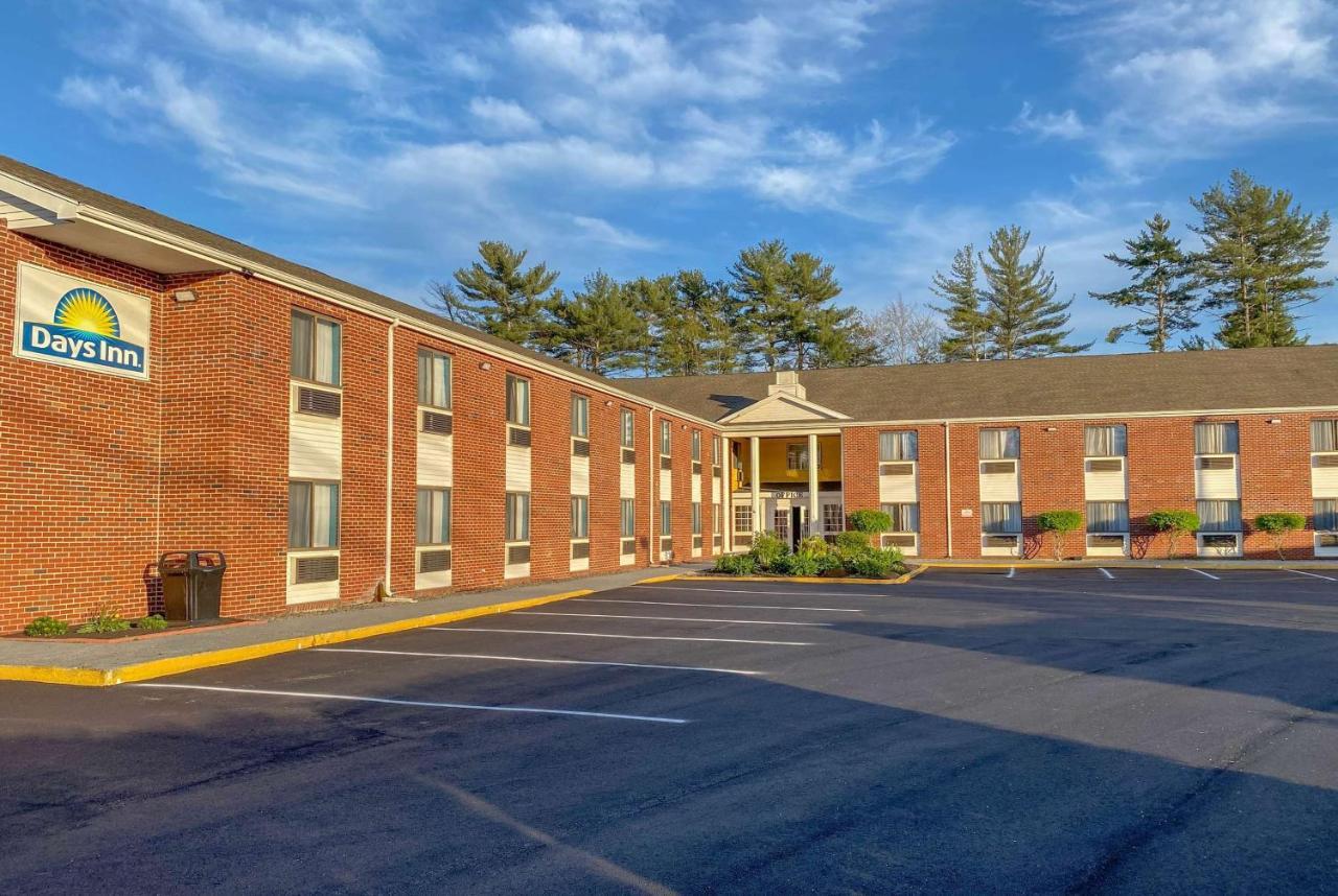 Days Inn By Wyndham Brunswick Bath Area Eksteriør bilde