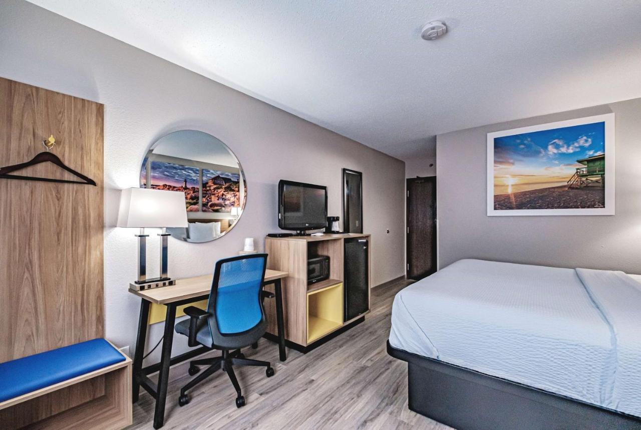 Days Inn By Wyndham Brunswick Bath Area Eksteriør bilde