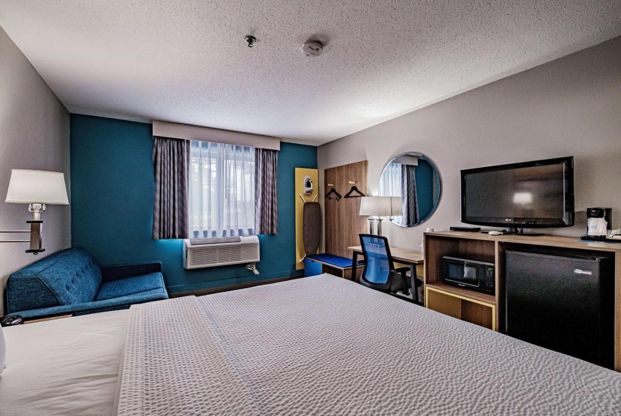 Days Inn By Wyndham Brunswick Bath Area Eksteriør bilde