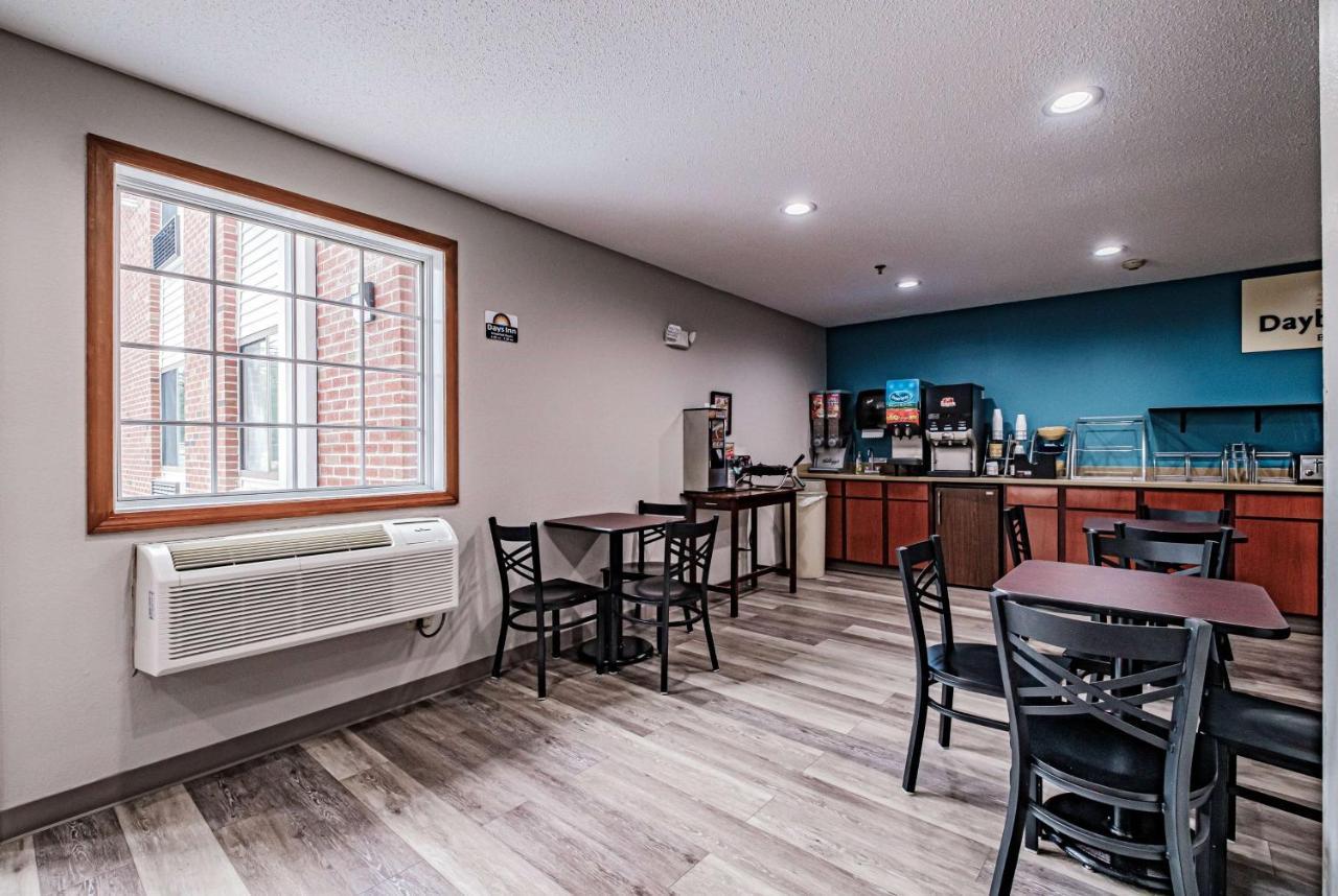 Days Inn By Wyndham Brunswick Bath Area Eksteriør bilde